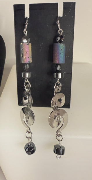 Mittnight Earrings