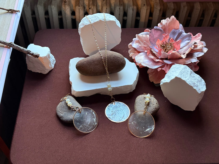 She Sells Seashells Necklace