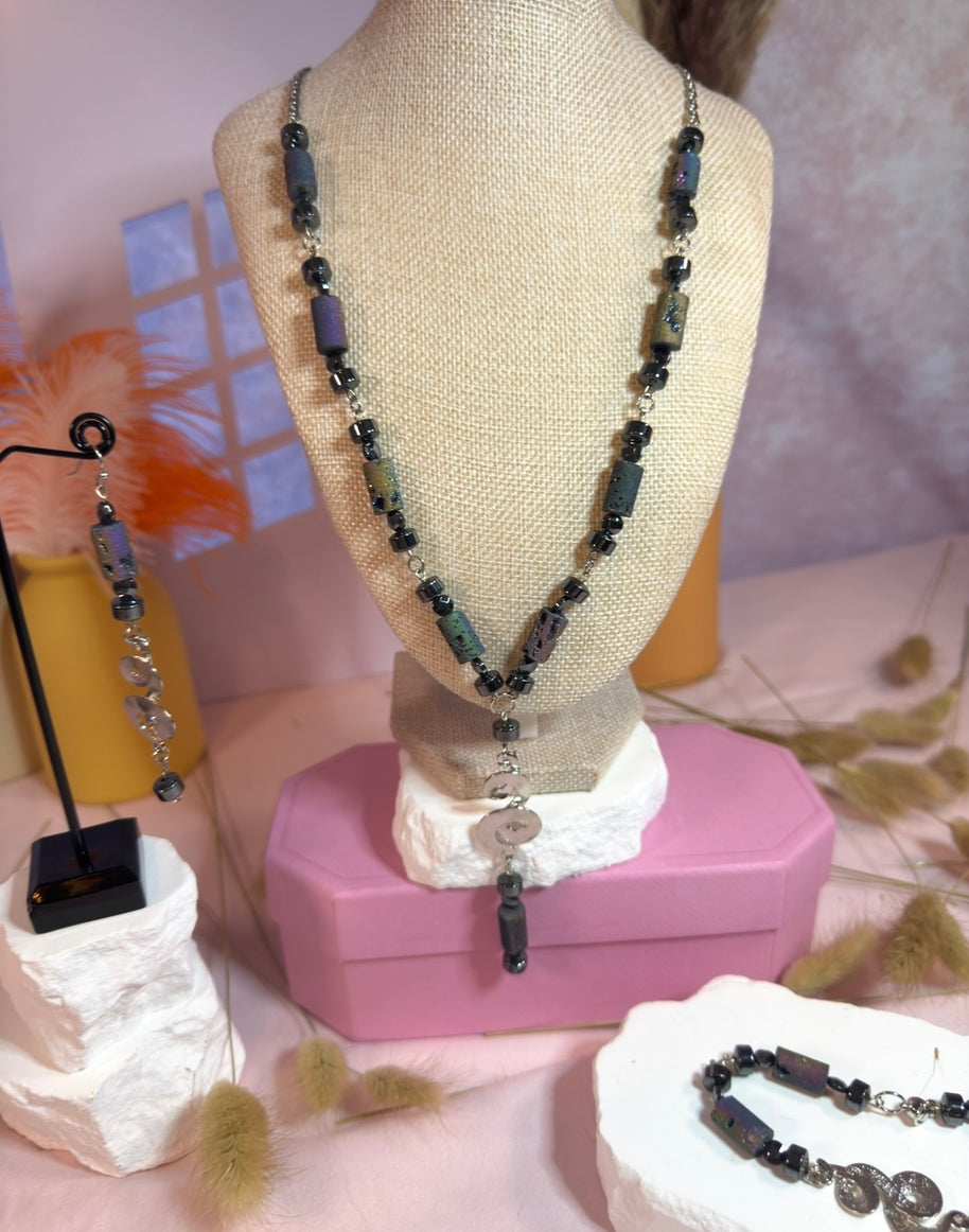 Mittnight Necklace