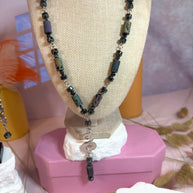 Mittnight Necklace